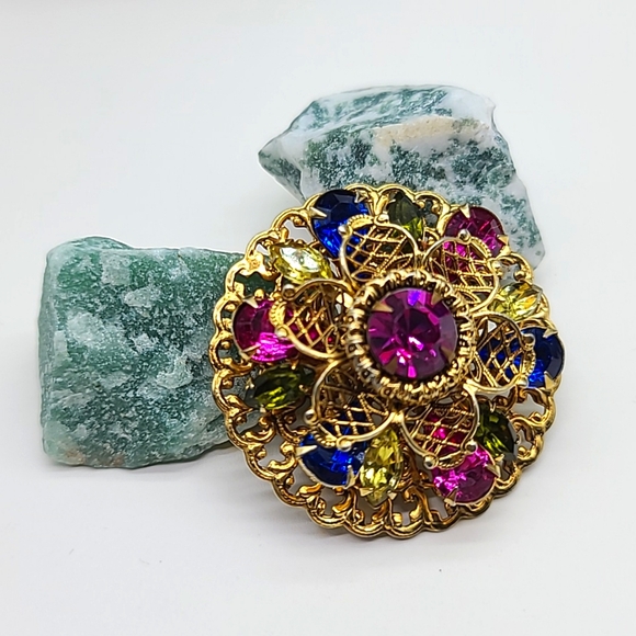 Vintage 1960's Unsigned Gold Filigree & Rhinestone Multi-Layered Brooch Gorgeous - Picture 6 of 11